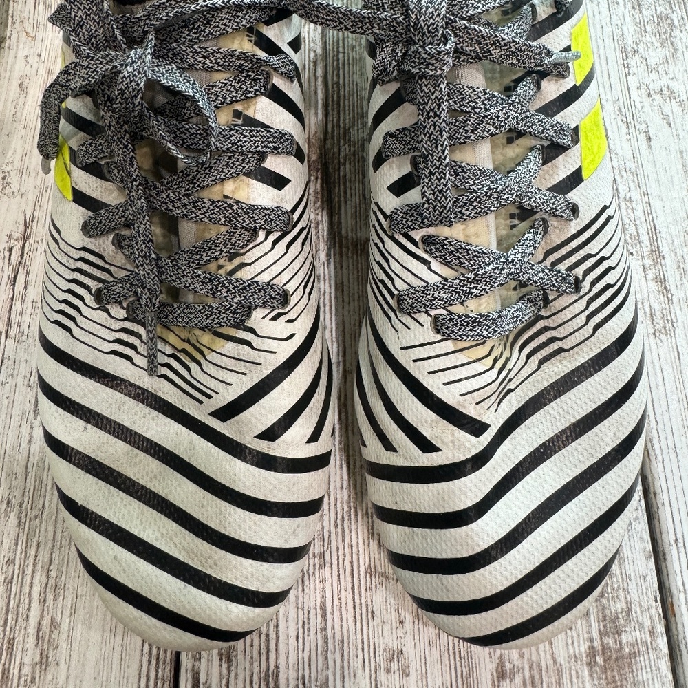 Boys soccer cleats, Adidas, US 5